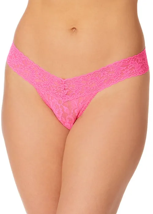 Discount Hanky Panky Signature Lace Low Rise Thong