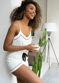 Outlet Pretty You London Bamboo Cami And Short Pyjama Set Cream