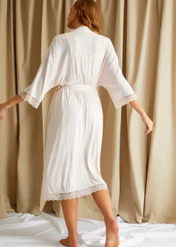 New Pretty You London Bamboo Lace Kimono Powder Puff