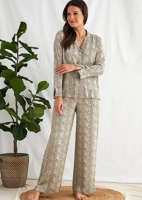 Clearance Pretty You London Studio Botanical Pyjama Set Olive Print