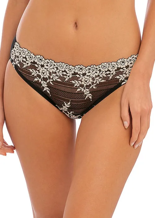 New Wacoal Embrace Lace Bikini Brief Embrace Black